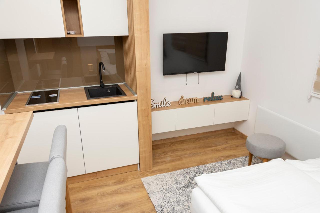Apartmani Kamavu Яхорина Екстериор снимка